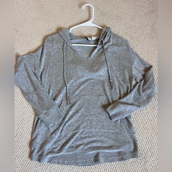 Roxy sweater - Picture 1 of 5